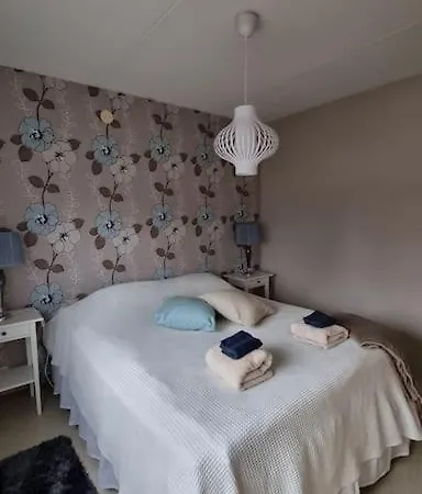 아파트 Viihtyisae Saunallinen Kolmio Keskustan Laeheisyydessae *