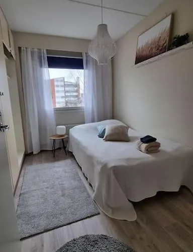 Viihtyisae Saunallinen Kolmio Keskustan Laeheisyydessae *